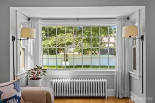 386 Franklin Rd, North Brunswick Township, NJ 08902 - Photo 9