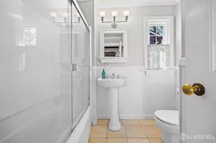 386 Franklin Rd, North Brunswick Township, NJ 08902 - Photo 31