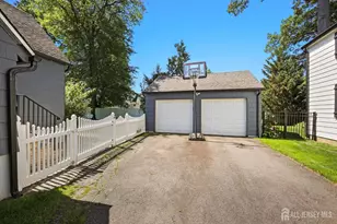 386 Franklin Rd, North Brunswick Township, NJ 08902 - Photo 47