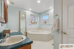 321 Snowgoose Ln, Harrison, NJ 08062 - Photo 15