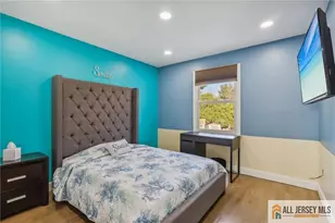 321 Snowgoose Ln, Harrison, NJ 08062 - Photo 17