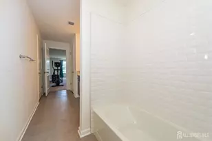 601 Charleston Dr, Monroe Township, NJ 08831 - Photo 37