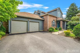 5 Fairway Blvd, Monroe Township, NJ 08831 - Photo 3