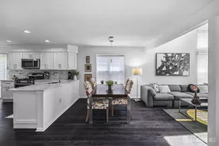 5 Fairway Blvd, Monroe Township, NJ 08831 - Photo 9