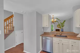 1111 Hickory Ct, South Brunswick Township, NJ 08852 - Photo 9