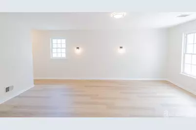 218 N Pondview Boulevard, Monroe Township, NJ 08831 - Photo 37