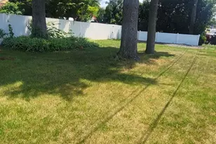 346 N Riverview Ave, Edison, NJ 08817 - Photo 11