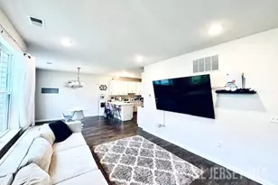 803 Greenland Square, Highland Park, NJ 08904 - Photo 5