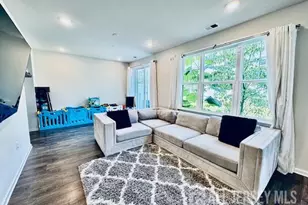 803 Greenland Square, Highland Park, NJ 08904 - Photo 3