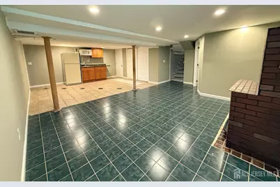 869 Gates Avenue, Piscataway Township, NJ 08854 - Photo 11