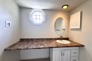 4 Pond View Dr, Plainsboro Township, NJ 08536 - Photo 17