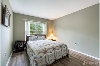 276 Constitution Circle, New Brunswick, NJ 08902 - Photo 9