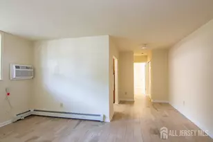 9 Koster Blvd, Edison, NJ 08820 - Photo 3