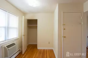 9 Koster Blvd, Edison, NJ 08820 - Photo 7