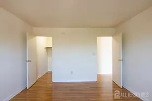 9 Koster Blvd, Edison, NJ 08820 - Photo 17