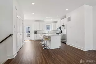 52 Crimson Dr, Manalapan Township, NJ 07726 - Photo 7
