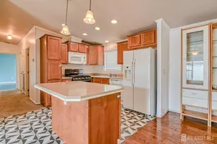 17 Steinbeck Rd, North Brunswick Township, NJ 08902 - Photo 13