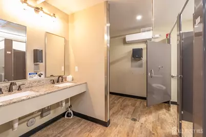 15-17 E Railroad Avenue, Jamesburg, NJ 08831 - Photo 31