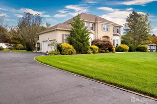 4 Jeana Ct, Monroe Township, NJ 08831 - Photo 3