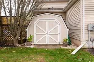 4 Jeana Ct, Monroe Township, NJ 08831 - Photo 5