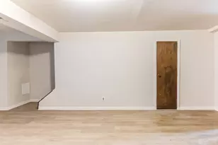 1402 Merrywood Dr, Edison, NJ 08817 - Photo 19