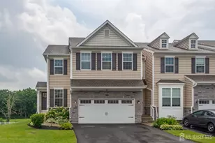 601 Charleston Dr, Monroe Township, NJ 08831 - Photo 1