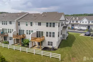 601 Charleston Dr, Monroe Township, NJ 08831 - Photo 5