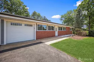 12 Dillon Rd, South Brunswick Township, NJ 08824 - Photo 9