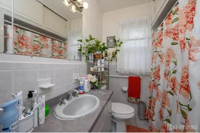 275 19th Avenue, Paterson, NJ 07504 - Photo 29