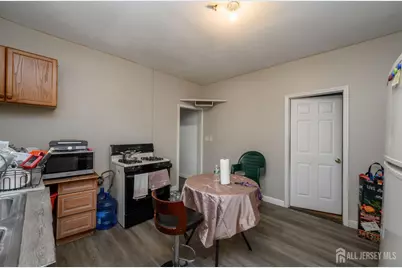 275 19th Avenue, Paterson, NJ 07504 - Photo 17