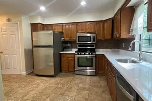 3302 Cricket Cir, Edison, NJ 08820 - Photo 5