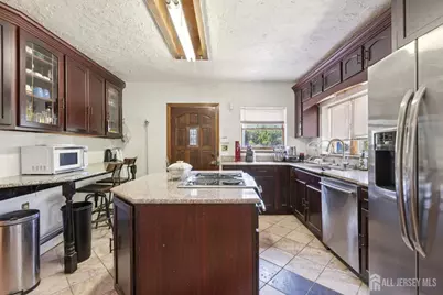 13 McLellan Court, East Brunswick Township, NJ 08816 - Photo 5