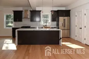 28 Plymouth Pl, Edison, NJ 08837 - Photo 7