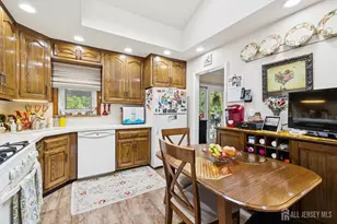 266 Amherst Ave, Colonia, NJ 07067 - Photo 5