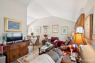 266 Amherst Ave, Colonia, NJ 07067 - Photo 3