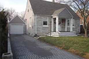 21 Gordon Ave, Sayreville, NJ 08879 - Photo 1