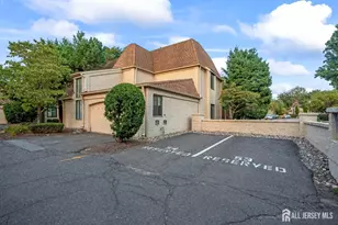 54 Gate House Ln, Edison, NJ 08820 - Photo 21