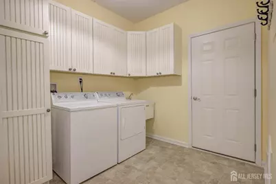 39 Schindler Court, Franklin Township, NJ 08873 - Photo 19
