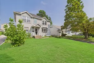 27 Forrest St, Iselin, NJ 08830 - Photo 3