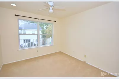 125 Exeter Court, Piscataway Township, NJ 08854 - Photo 19