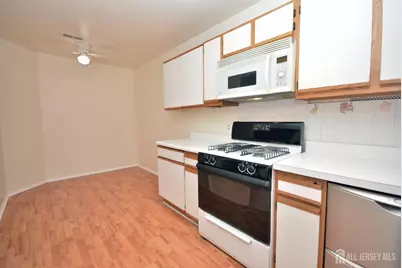 125 Exeter Court, Piscataway Township, NJ 08854 - Photo 29