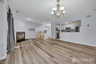 604 Woodhaven Dr, Edison, NJ 08817 - Photo 7