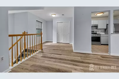 604 Woodhaven Drive, Edison, NJ 08817 - Photo 11