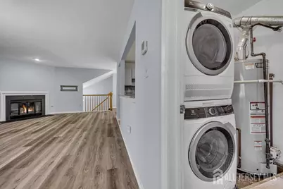 604 Woodhaven Drive, Edison, NJ 08817 - Photo 17