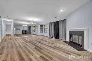 604 Woodhaven Dr, Edison, NJ 08817 - Photo 33