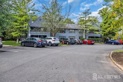 604 Woodhaven Drive, Edison, NJ 08817 - Photo 3