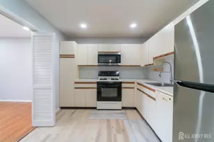 166 Hidden Hollow Ct, Edison, NJ 08820 - Photo 11