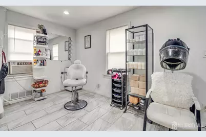 82 S Ward Street S, New Brunswick, NJ 08901 - Photo 9