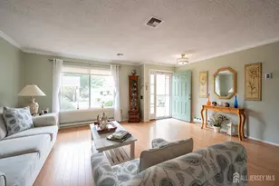 169 Laurel Plaza, Monroe Township, NJ 08831 - Photo 5