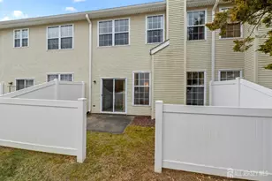 605 Dahlia Cir, South Brunswick Township, NJ 08810 - Photo 21